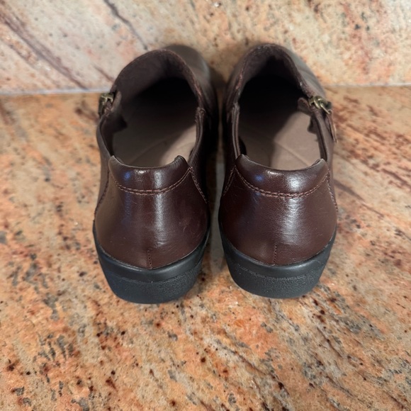 CLARKS Size 11 Brown Leather Shoes - Picture 2 of 5